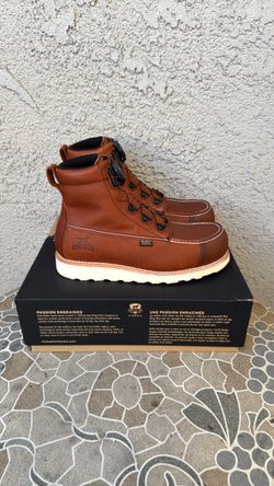 Irish Setter by Red Wing Wingshooter XD Boa Brown (Men's) regular with sizes 8 to 13