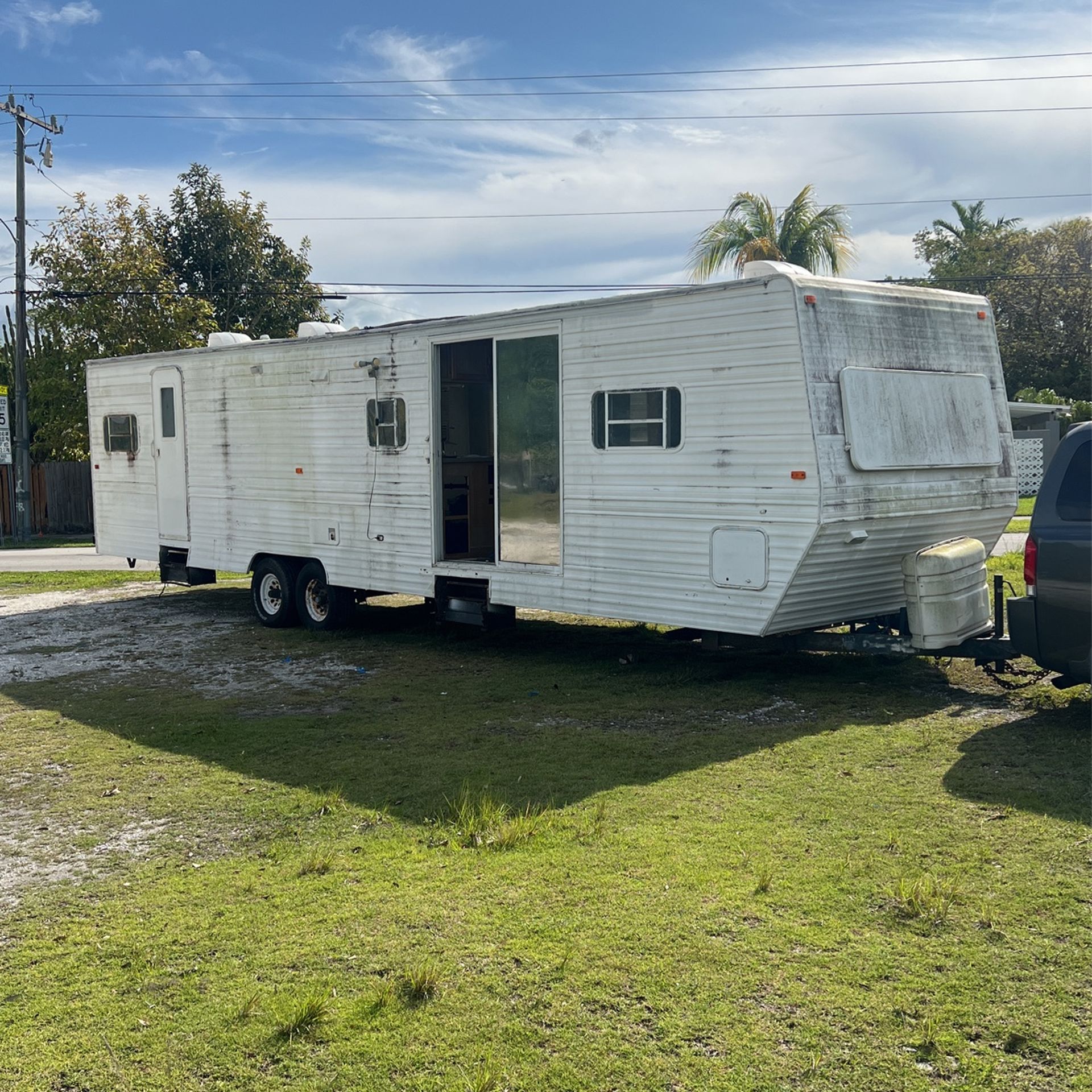RV For Sale Need Gone Asap Year 2000 for Sale in Miami, FL - OfferUp
