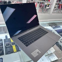 MacBook Pro 2018 15 inch