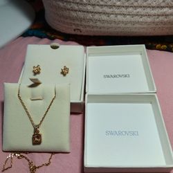 Swarovski Necklace & Earing Set