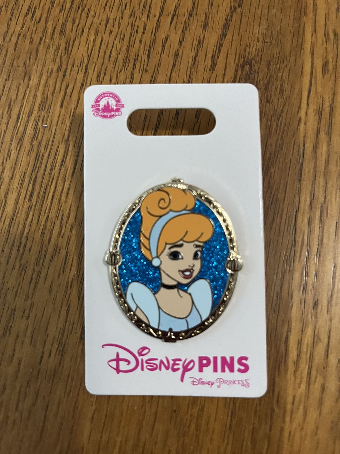 2023 Disney Parks Cinderella Princess photo Frame Cameo Collection Pin. Brand new on original card. Smoke free home