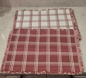 Dusty pink and white reversible placemats, 4 count