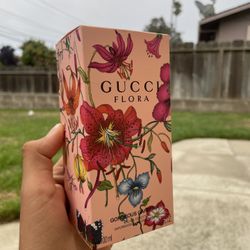 Gucci Flora Gorgeous Gardenia 