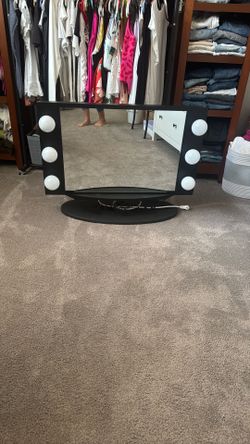 Vanity Mirror With Lights