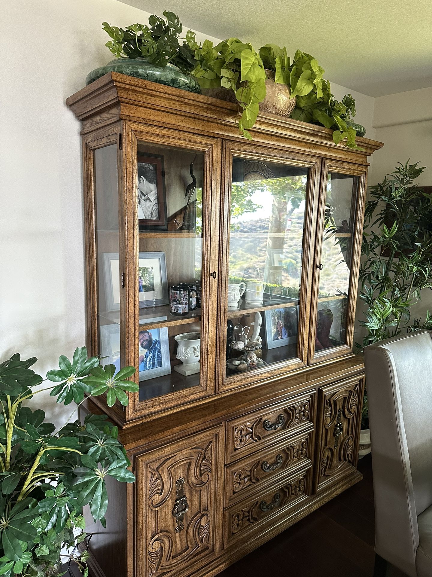 Hutch, China Cabinet, Buffet, Sideboard, Credenza, Cabinet