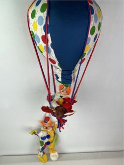 VTG ANNALEE Mobilitee Hot Air Balloon 24" w/ Wicker Basket 2 Clowns Multi Colors