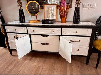 Buffet/end table