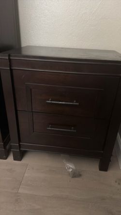 Dresser and 2 Nightstands