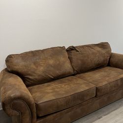 Broyhill Couch 