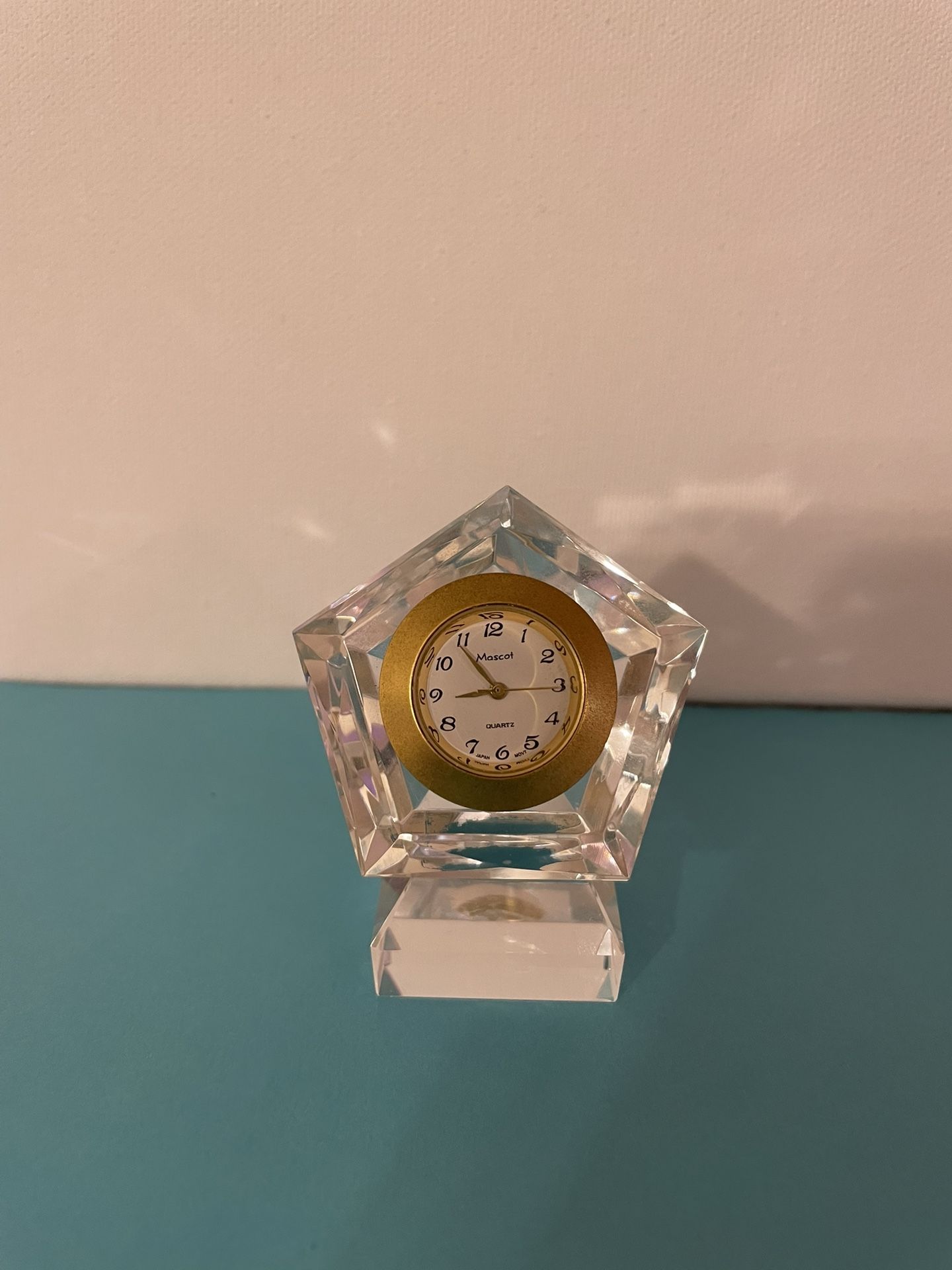 Mascot miniature glass clock