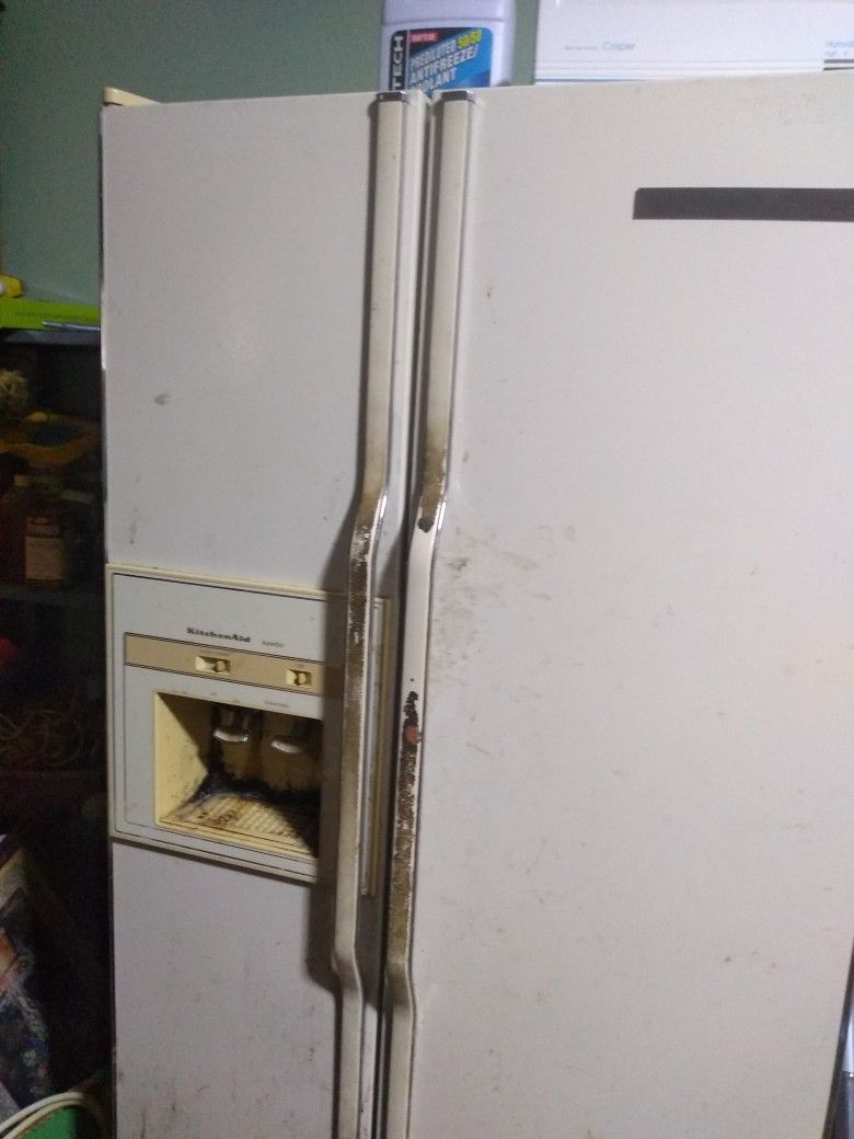 Kitchen Aid Freezer And Fridge