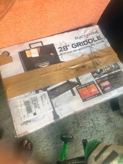 Blackstone 28" Griddle with Hood and Accessory Rail