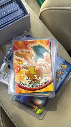 Topps trading charizard