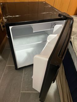 Refrigerator smell