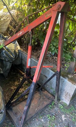 2000lb as-is engine hoist