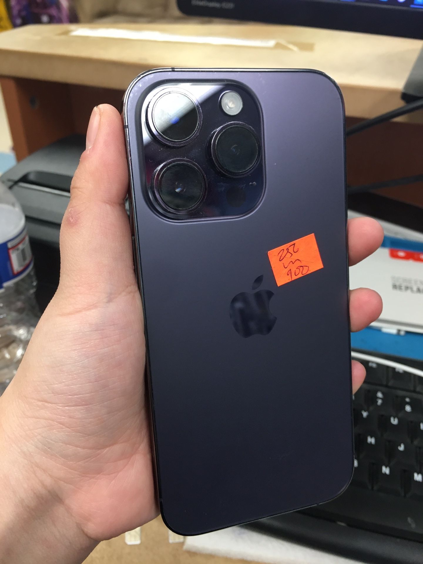 Apple iPhone 14 Pro 256 GB unlocked 100% battery