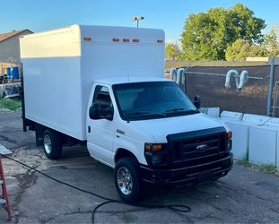 2012 Ford E350