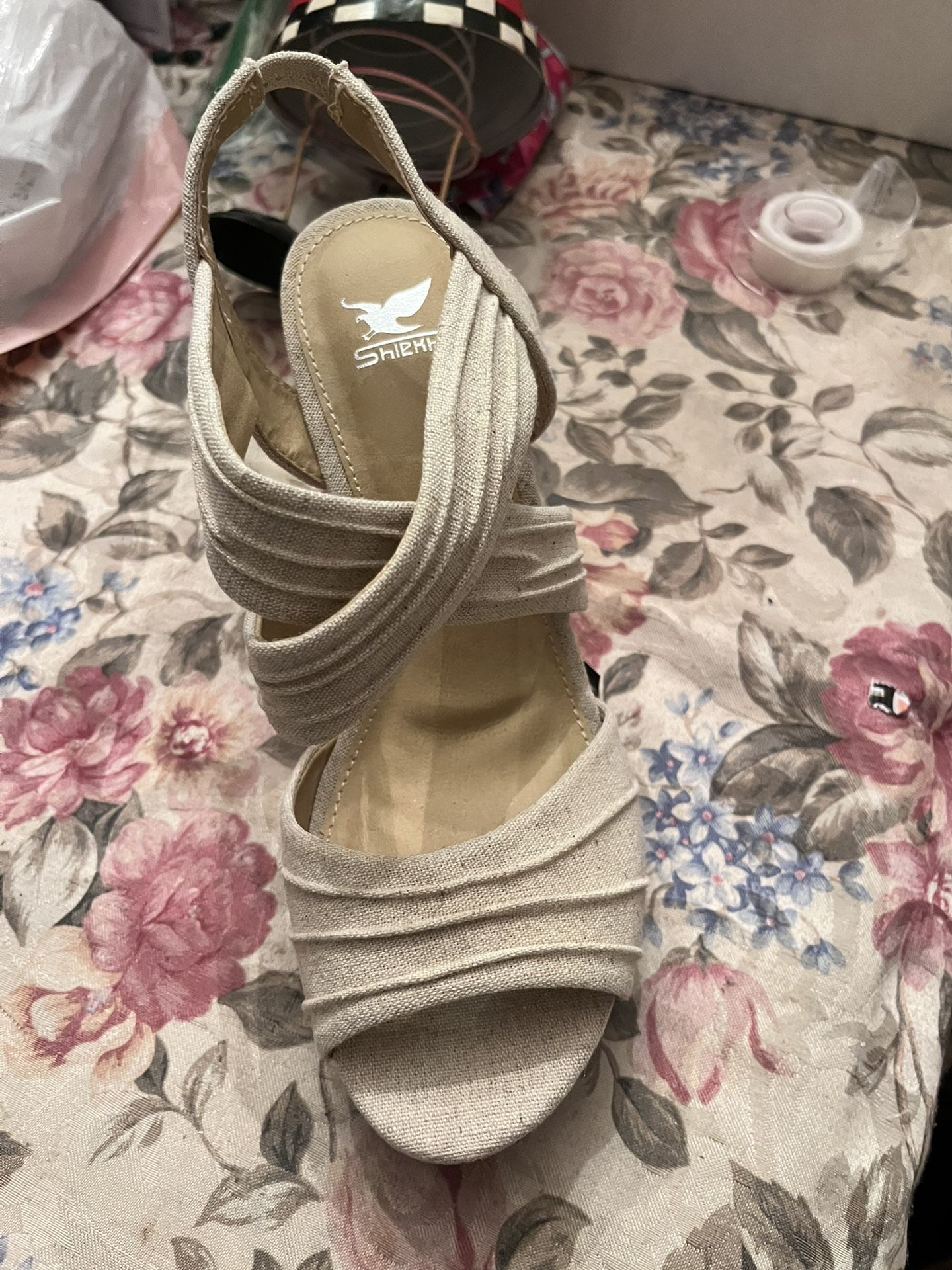 Edge Platform sandal’s Brand New