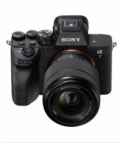 Sony Alpha A7 IV Mirrorless Camera + 28–70mm Lens – Like New!