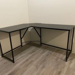 L Shape Black Desk Great Conditions Like New 