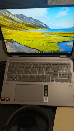 Lenovo yoga 7 17 inch screen