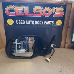 19 23 Infiniti QX50 LH Mirror W/camera OEM.  Black 