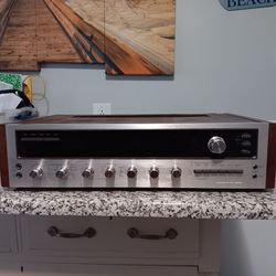 Vintage Receiver  For Parts Only No Power