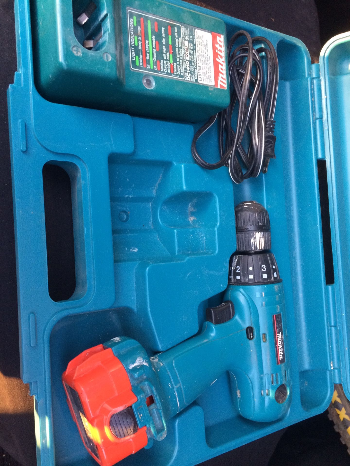 Makita drill - free, needs battery.