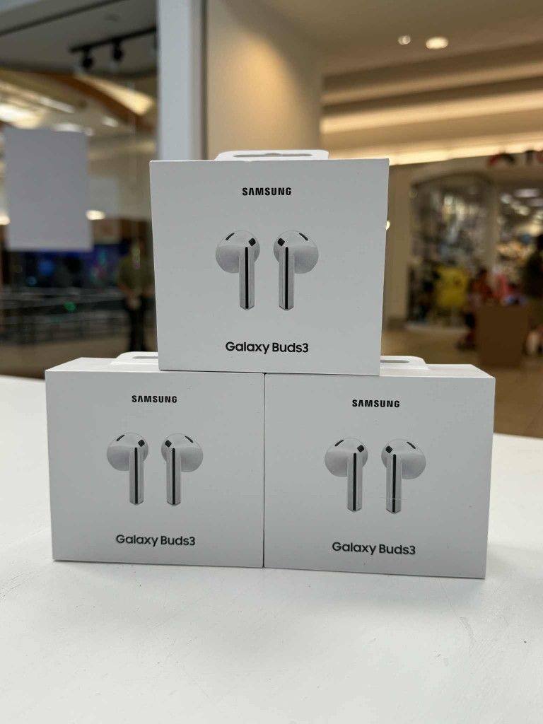 Samsung Galaxy Buds 3 Bluetooth Earbuds New - Pay $5 today and the rest later!!