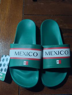 Brand New With Tags World Cup Mexico Men's Slides Size 9/10