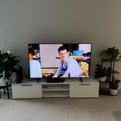 Modern White TV Stand / Media Console – Minimal & Spacious