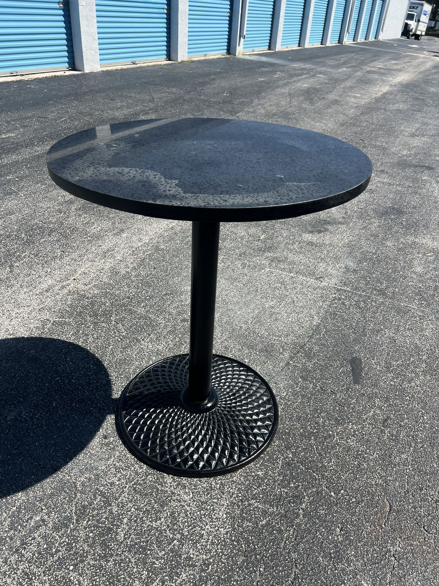 Black Round Dark Stone Top Iron Base Outdoor Indoor Patio Cocktail Dining 36” Tall Bistro Table! Some discoloration on part of stone top otherwise gre