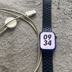 Nike Apple Watch Series 7 44mm