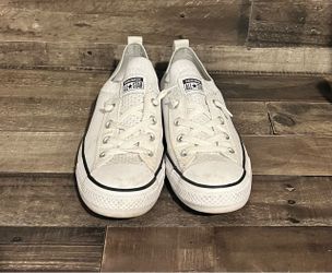 Women’s 9.5 preowned Converse Chuck Taylor all-Star Shoreline knit shoes