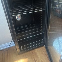 Mini fridge 