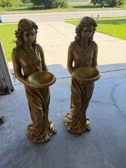 2 Estatuas .