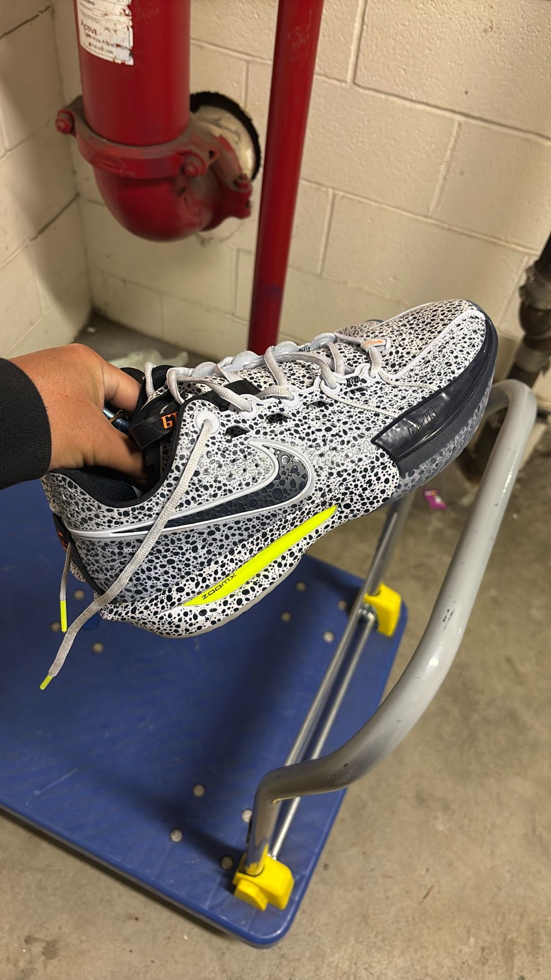 Size 10 - Nike Air Zoom GT Cut 3 Electric Pack