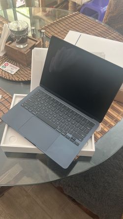 13.6 Inch MacBook Air (M2)