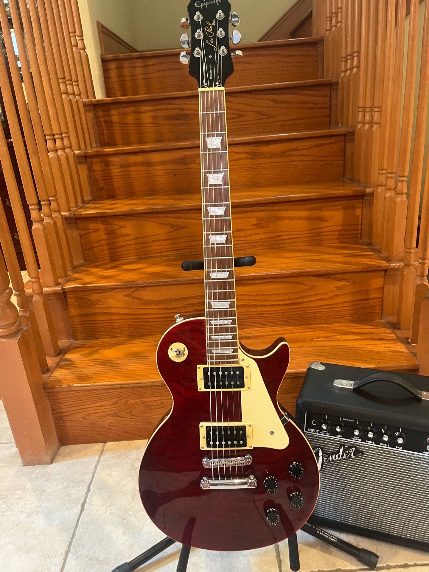 Epiphone Les Paul Standard (Made In Korea) w/ Fender Amp