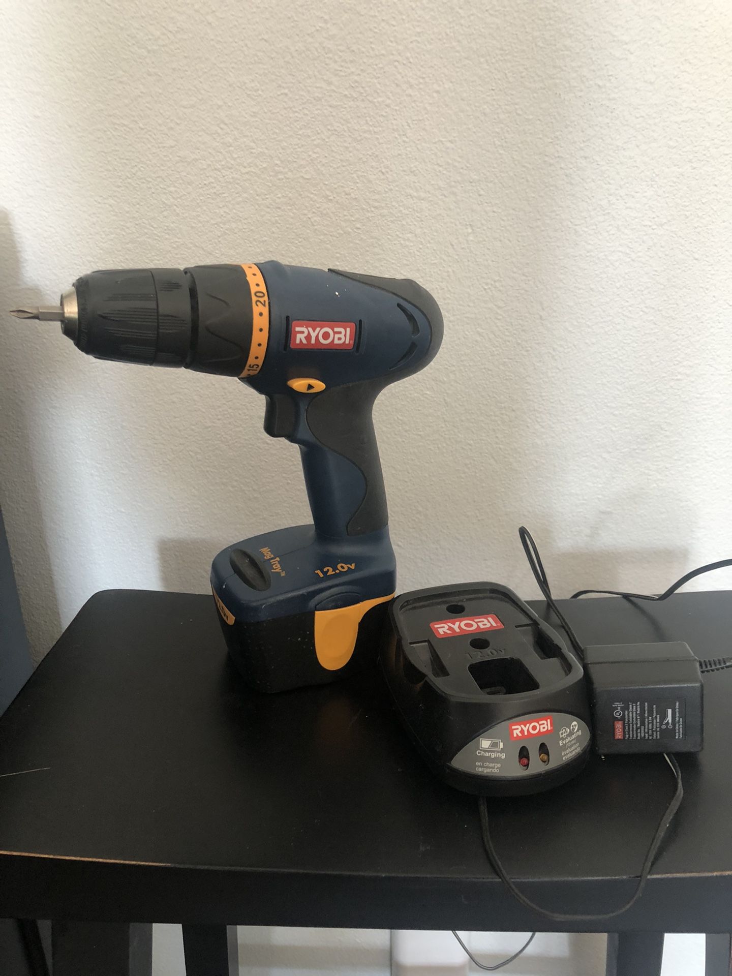 Ryobi 12v Drill w/ Battery And Charger