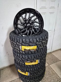 Fuel Hurricane Wheel 20x10 6x139.7