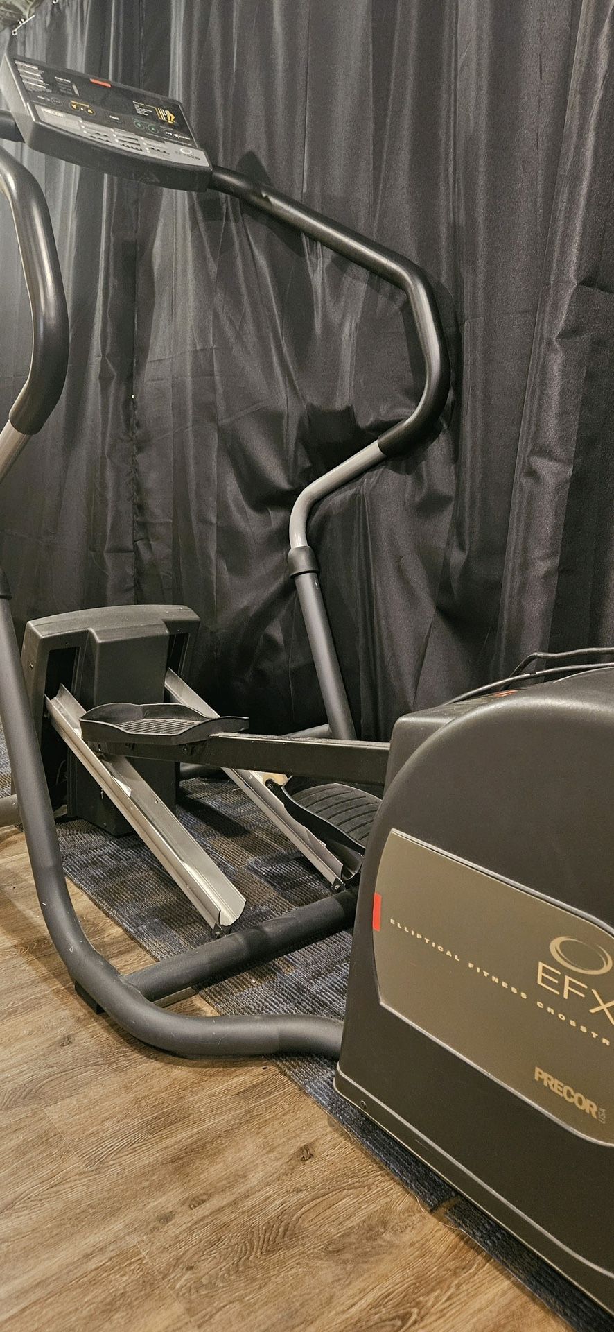 Precor EFX 5.21s Eliptical