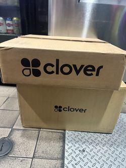 Clover Flip Digital Screen System