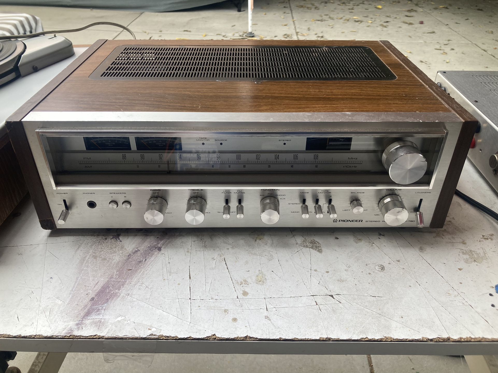 Classic Pioneer SX-780