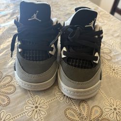 Jordan 4s