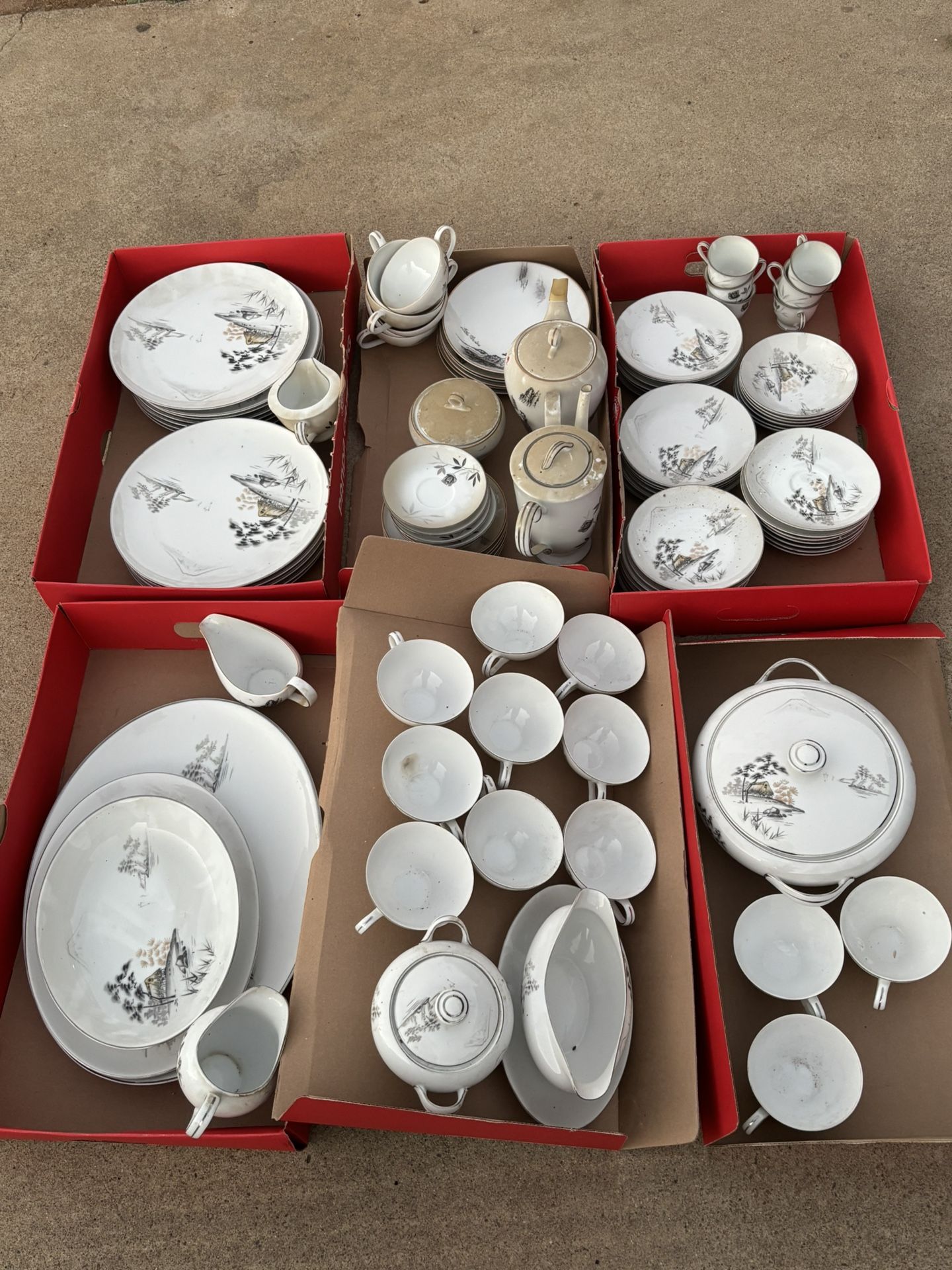 Set Of China Vintage Dinerware