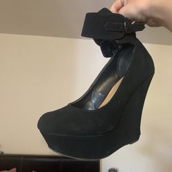 Black suede wedges size 7