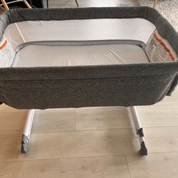 Simmons Kids Bassinet 