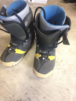 Burton snowboard boots size 9
