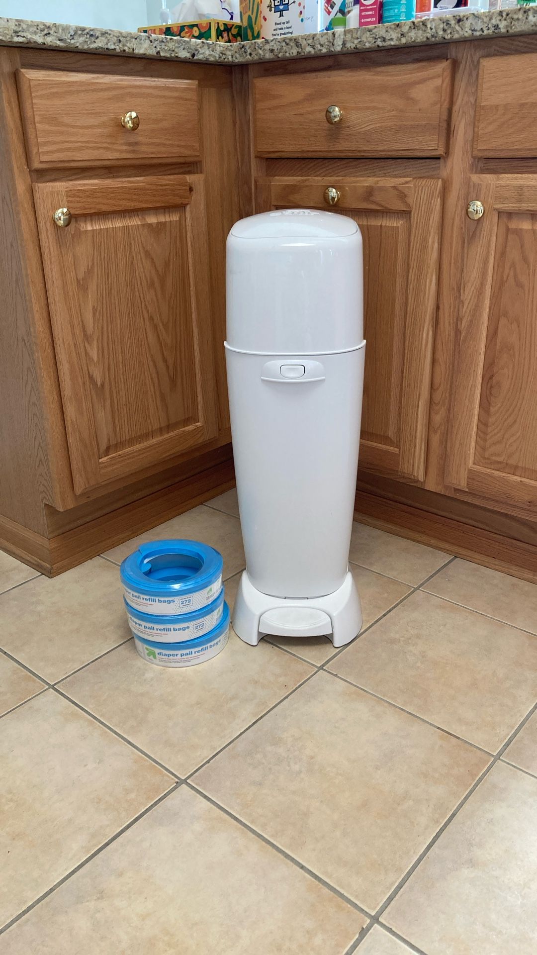 Playtex Diaper Genie Complete. $20!!
